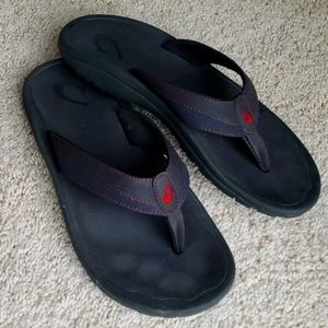 OluKai 'Ohana Koa Sandals